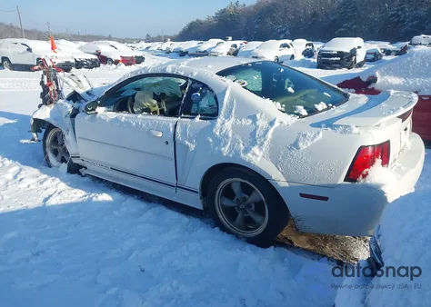 2001 Ford Mustang z USA, uszkodzony, nr VIN 1FAFP40401F166152